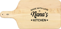 Cutting Board with Full Handle in Solid Wood - Nana's Kitchen, Made with Love